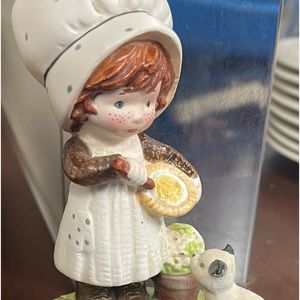 Holly Hobbie collecter—Friendship is the Spice of Life Ceramic Figurine
